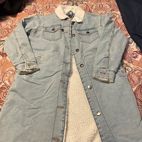 NWT LIGHTWASH LONG DENIM SHERPA JACKET - Picture 1 of 5